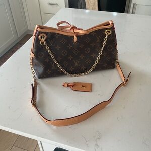 Louis Vuitton CaryAll BB